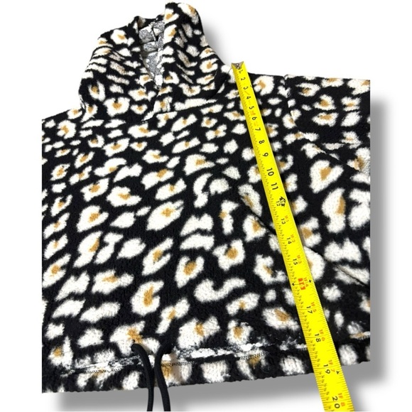 Wild Fable Black With Tan/White Animal Print Cropped Fleece Hooded Sweatshirt - Picture 10 of 16